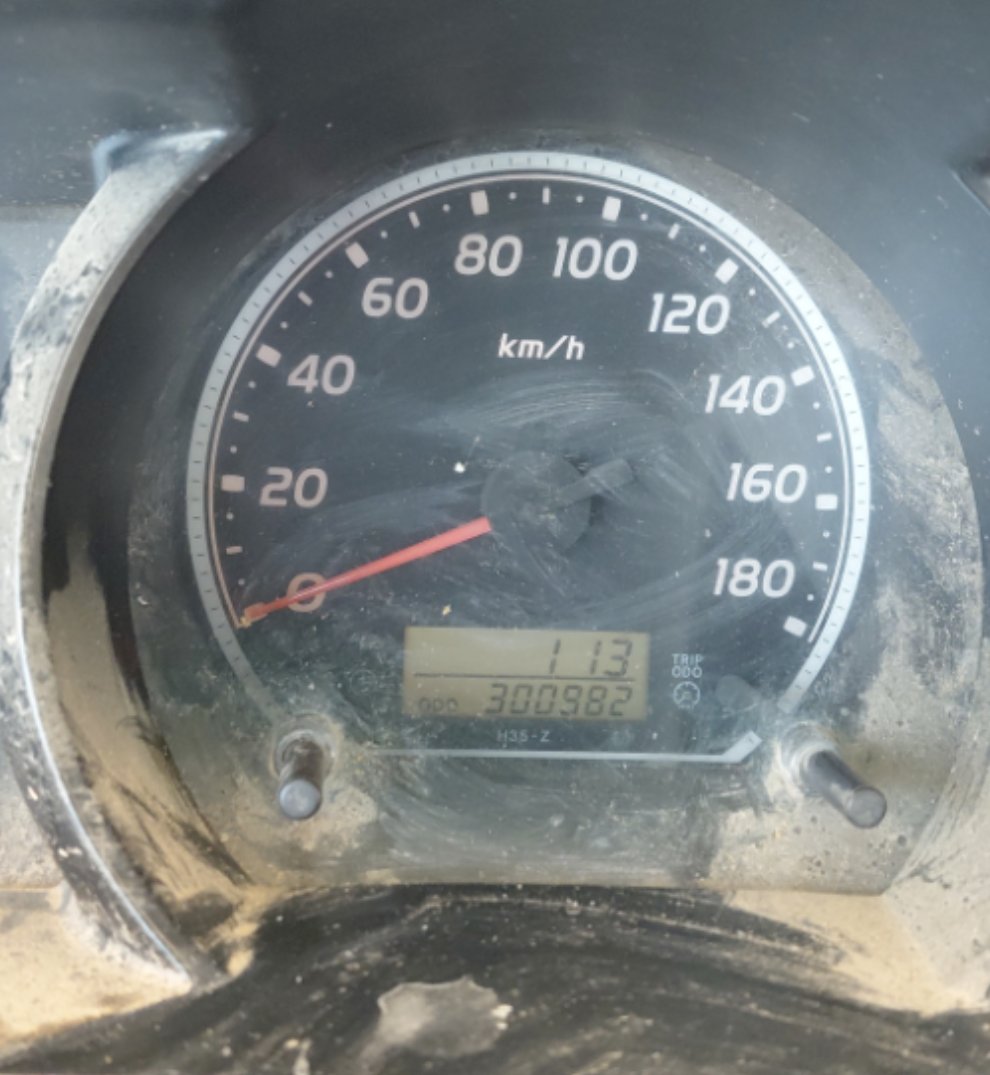 Toyota Hiace  2013 image