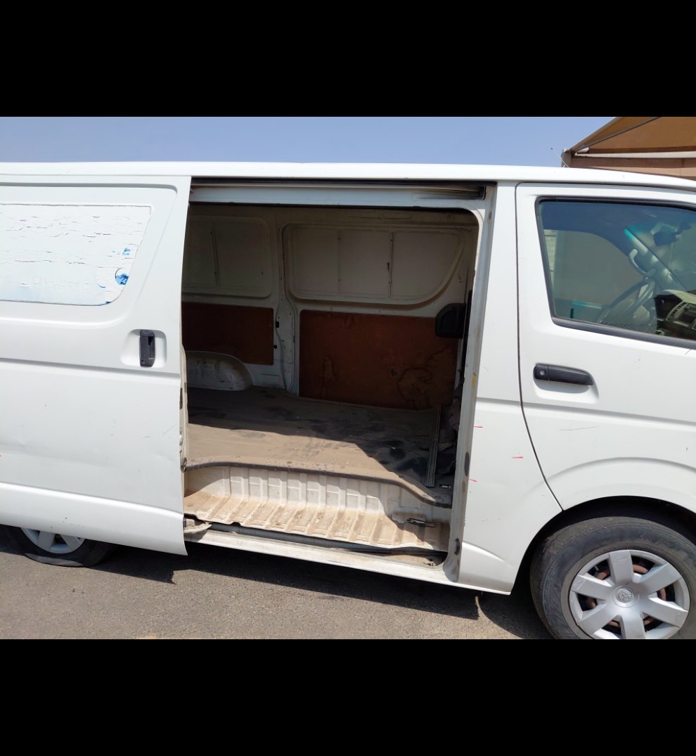 Toyota Hiace  2013 image