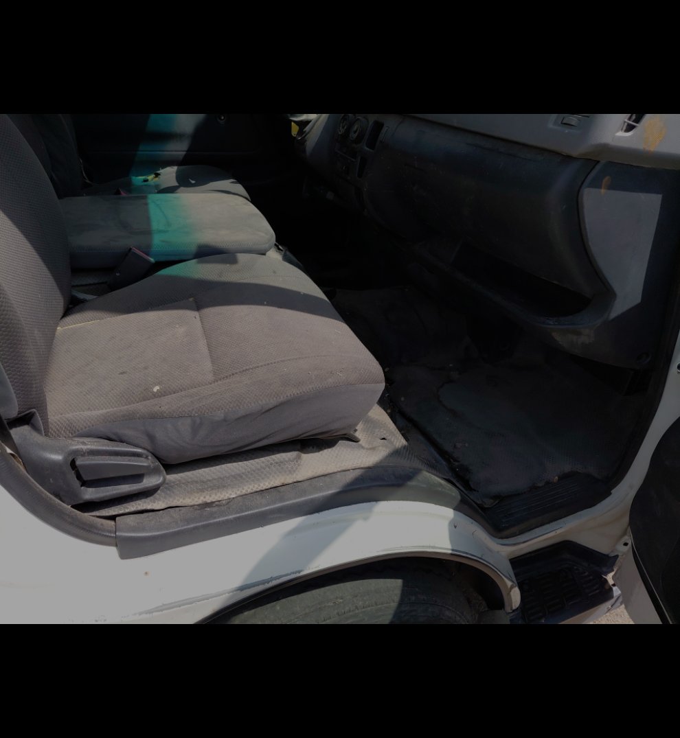 Toyota Hiace  2013 image