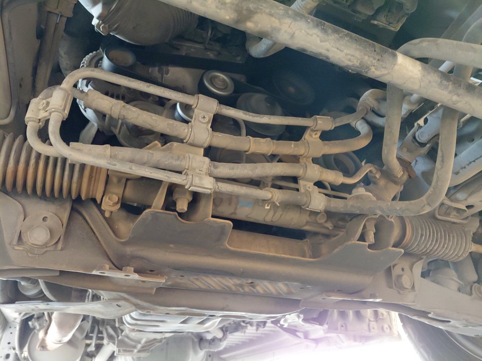 Toyota Hiace  2013 image