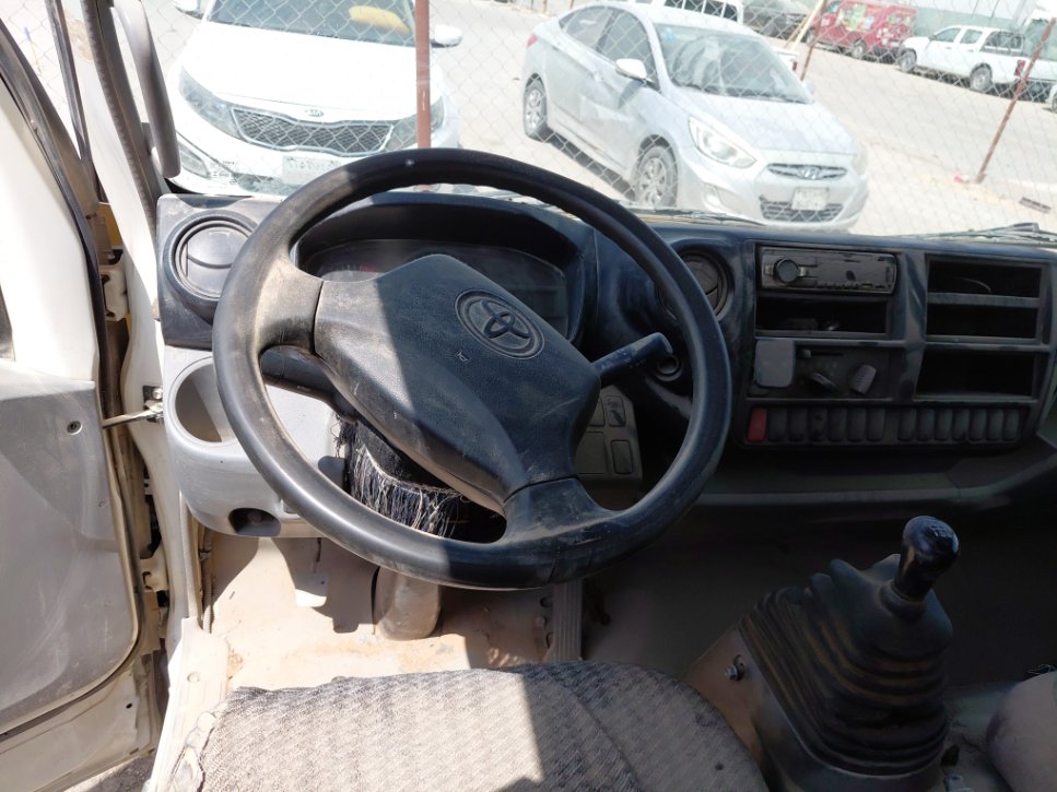 تويوتا دينا  2012 image