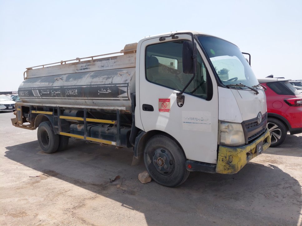 تويوتا دينا  2012 image