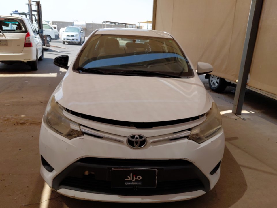 تويوتا يارس  2015