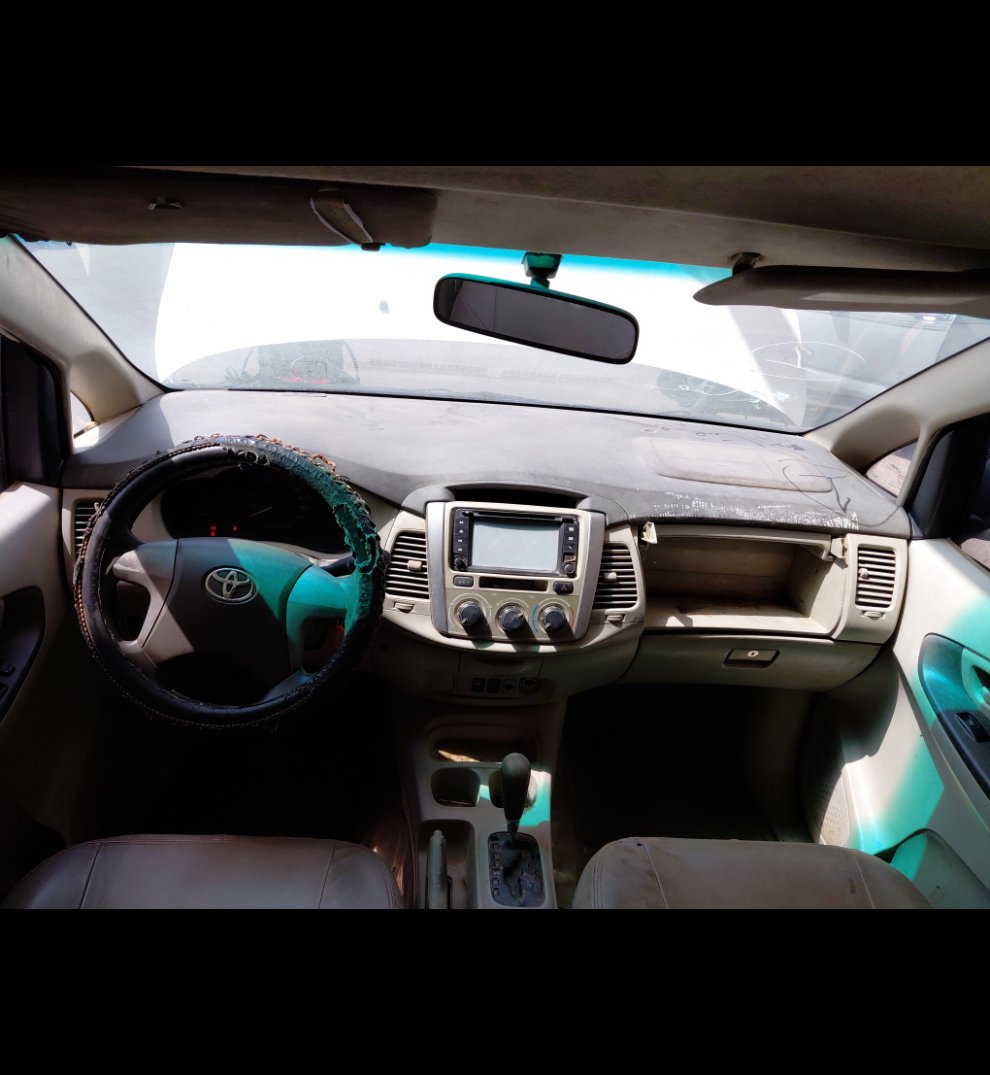 تويوتا انوفا  2013 image