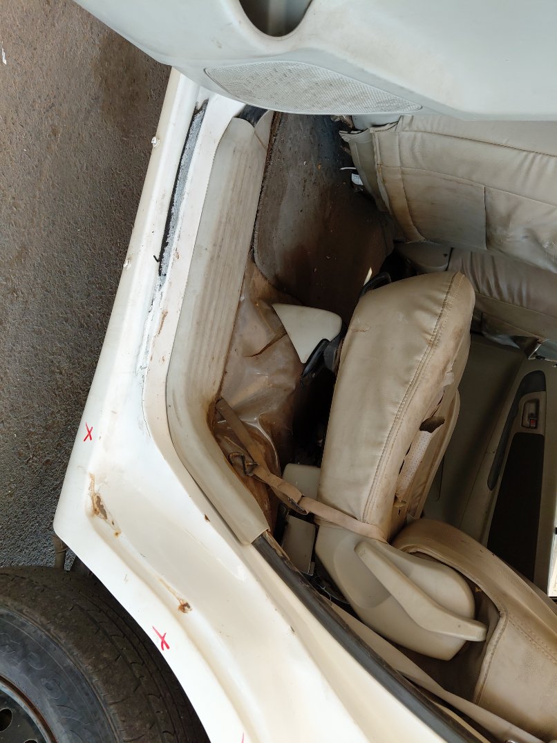 تويوتا انوفا  2013 image