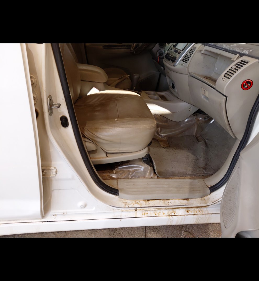 تويوتا انوفا  2013 image