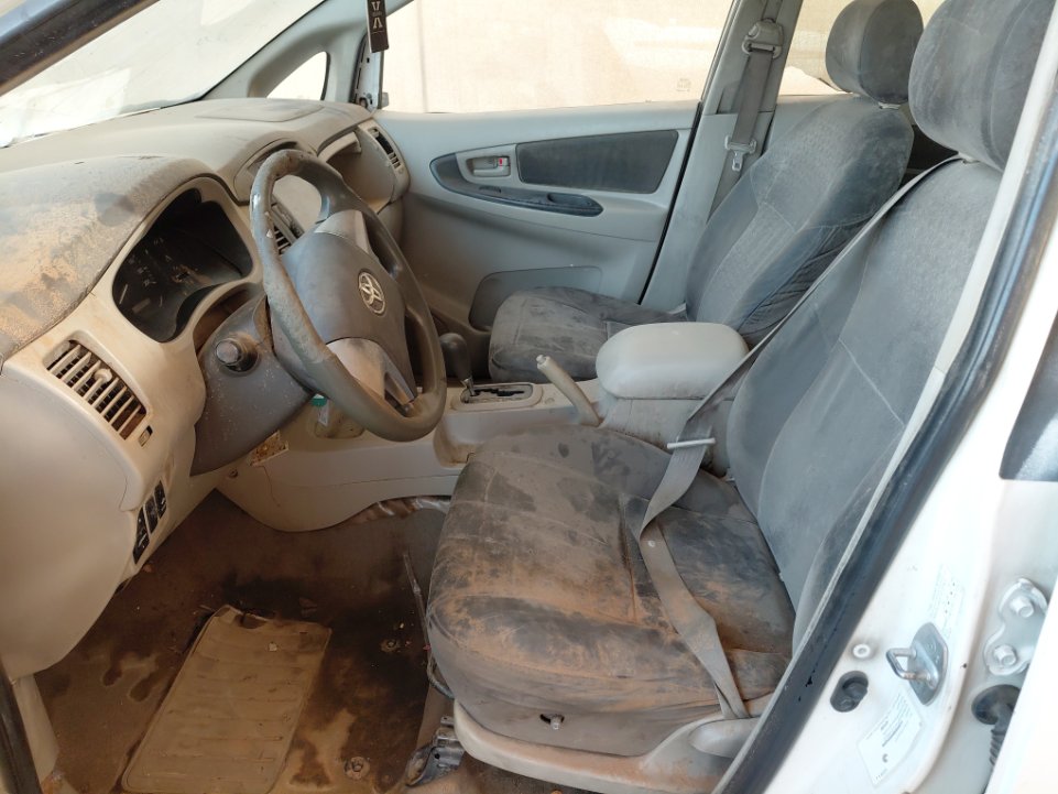 تويوتا انوفا  2014 image