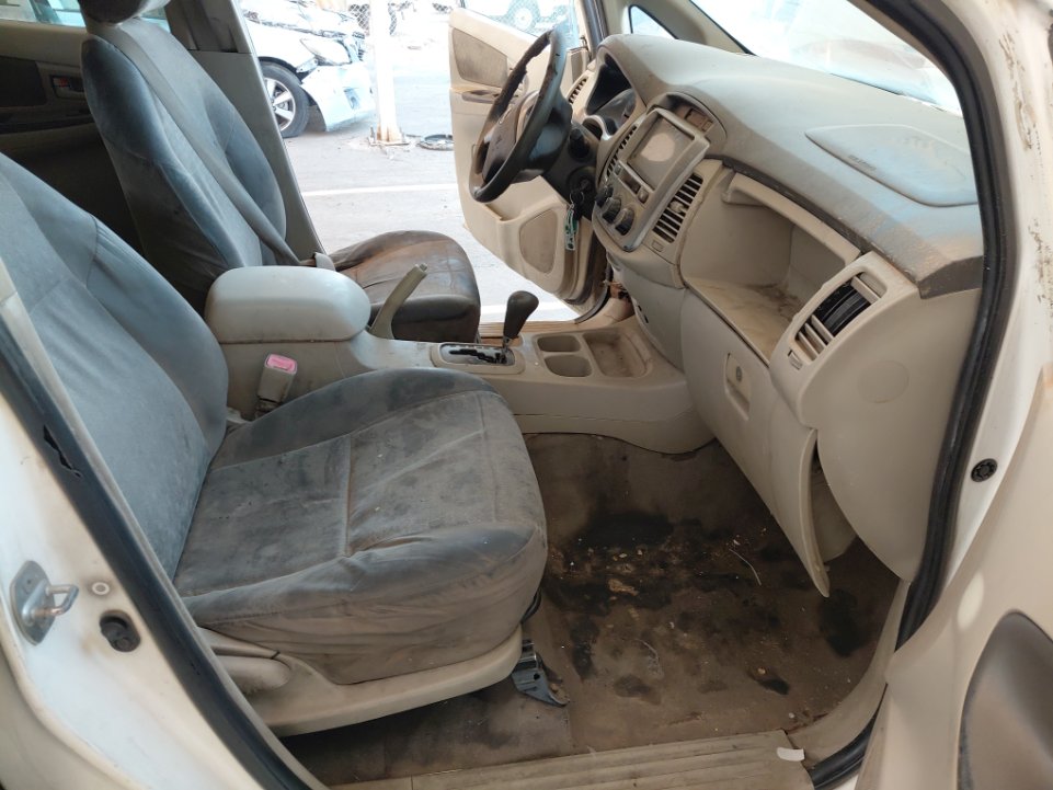 تويوتا انوفا  2014 image