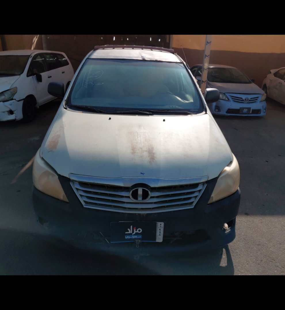 تويوتا انوفا  2012