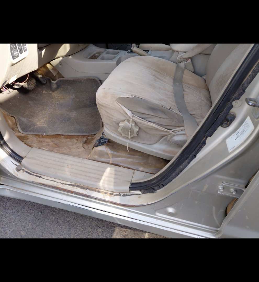 تويوتا انوفا  2012 image