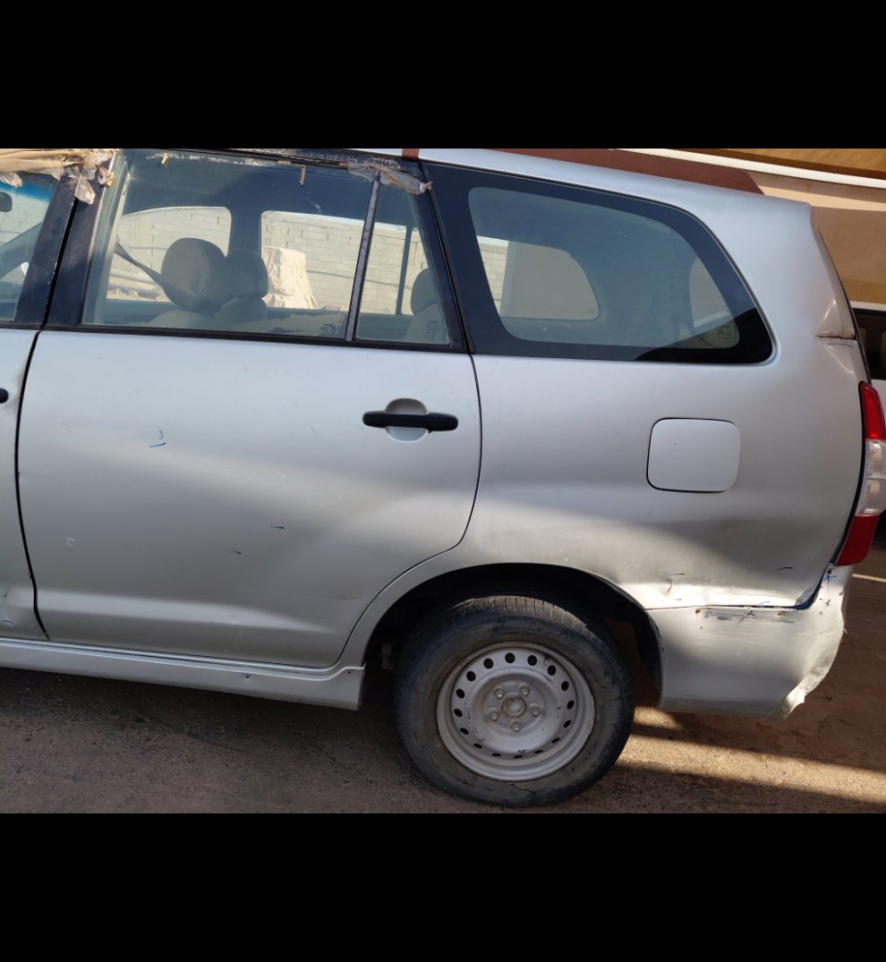 تويوتا انوفا  2012 image