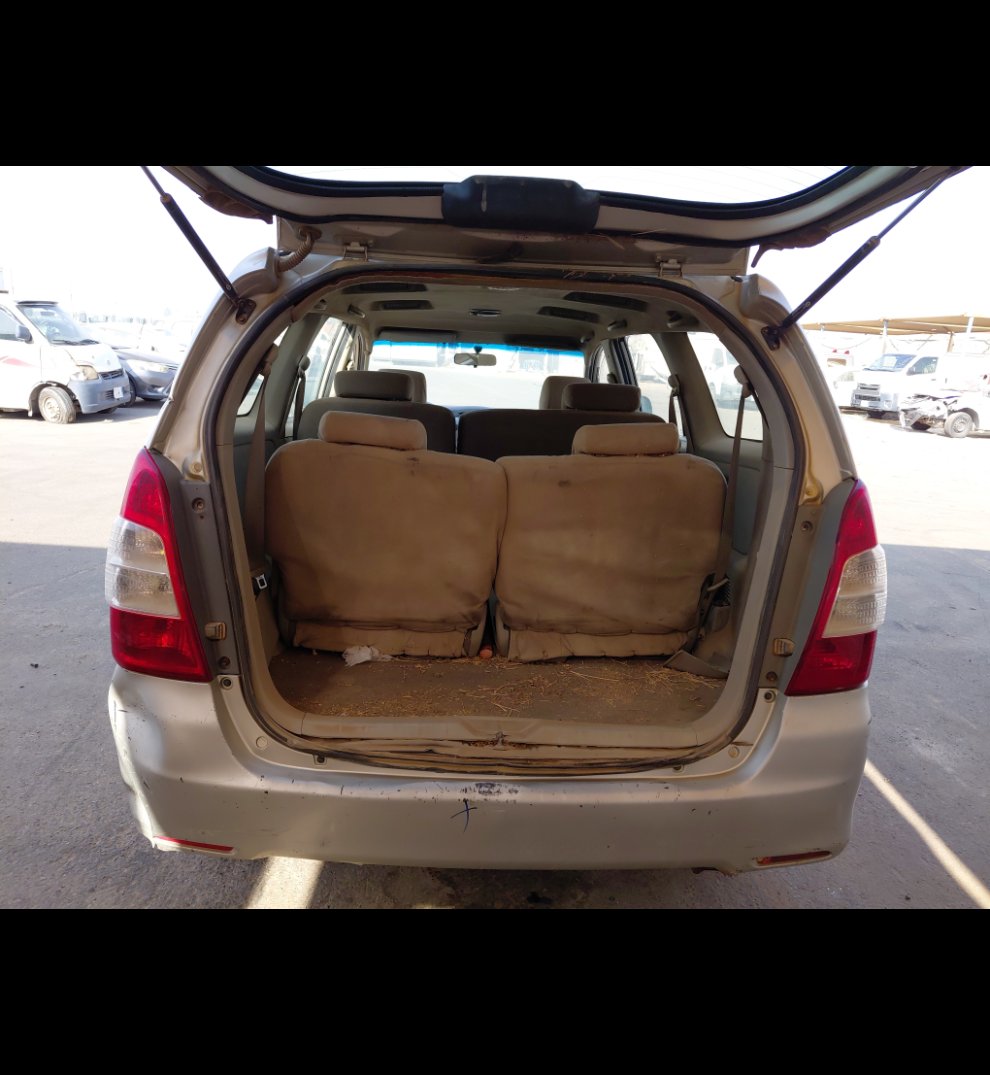 تويوتا انوفا  2012 image