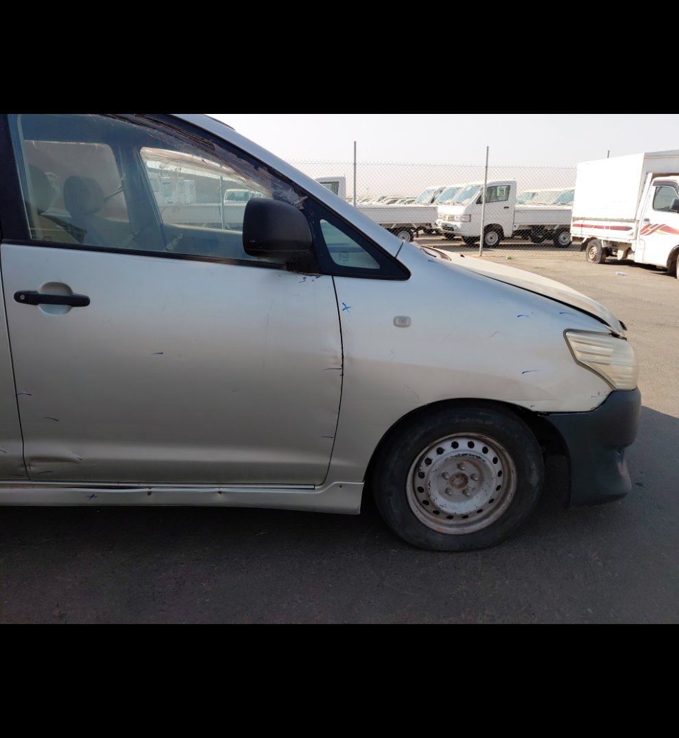 تويوتا انوفا  2012 image