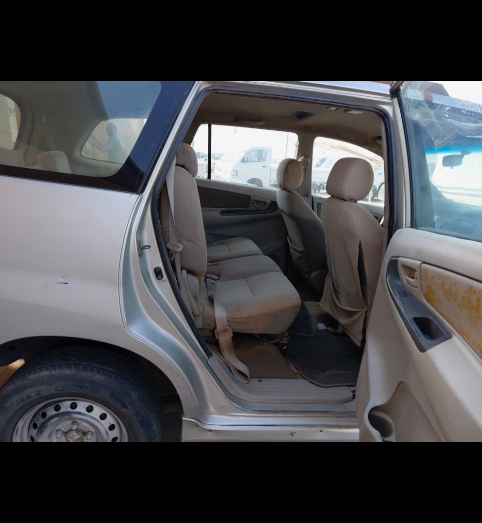 تويوتا انوفا  2012 image