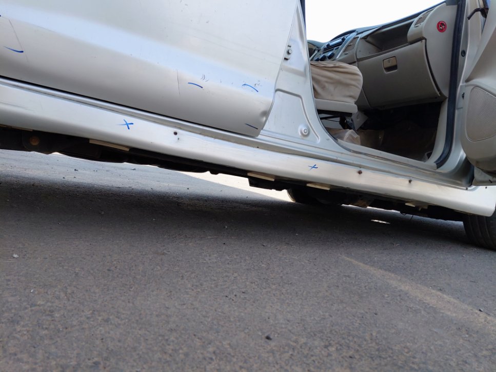 تويوتا انوفا  2012 image