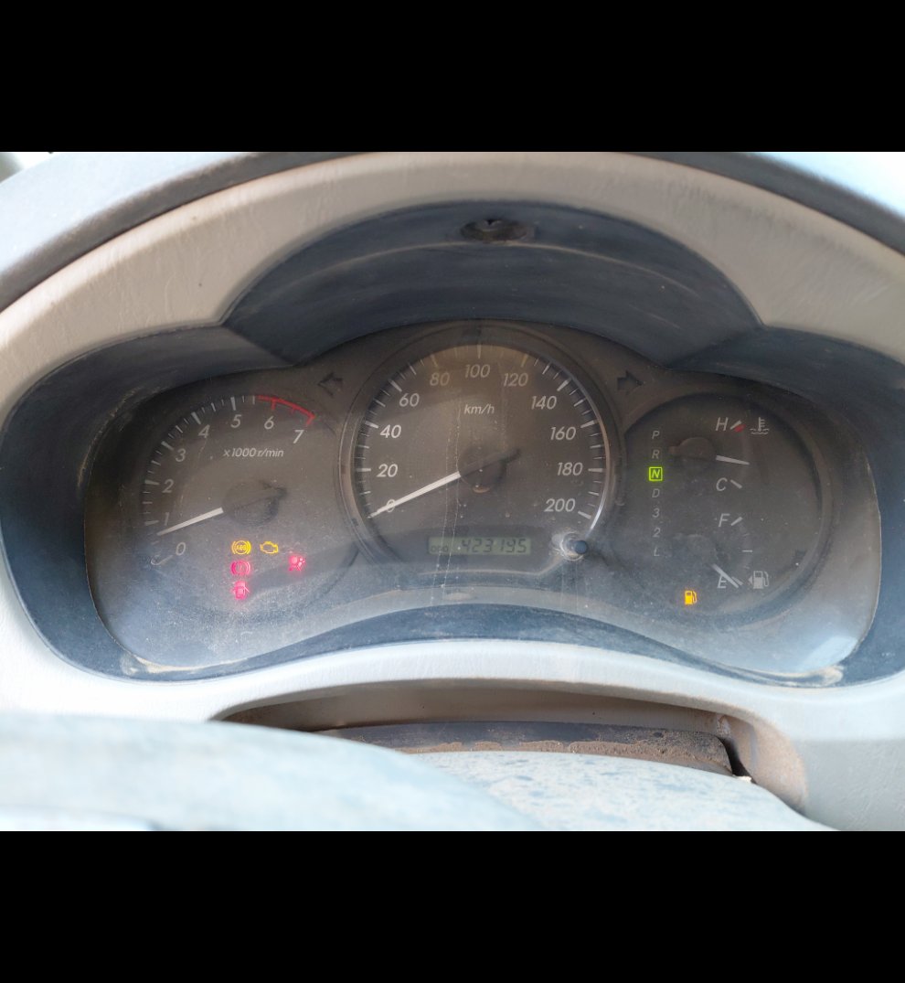 تويوتا انوفا  2012 image