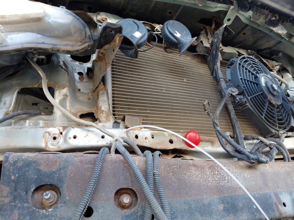 تويوتا انوفا  2012 image