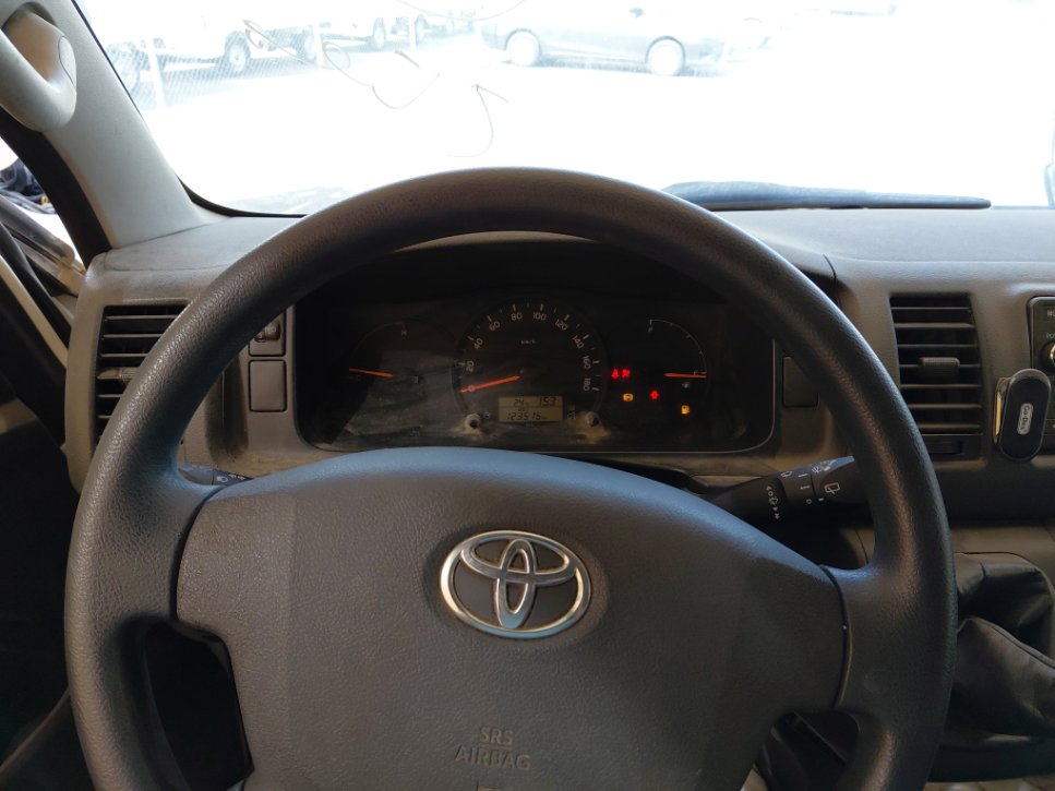 Toyota Hiace  2015 image