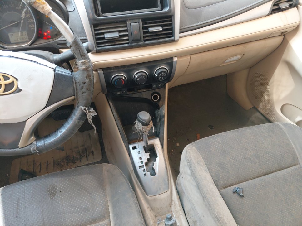 تويوتا يارس  2015 image