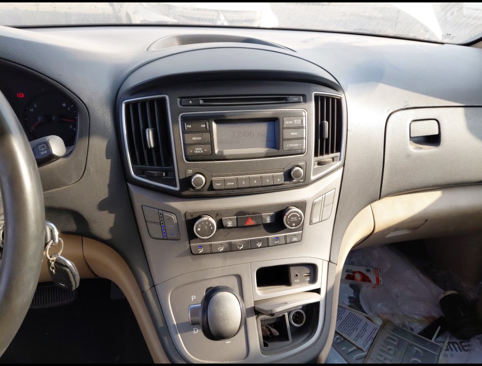 Hyundai H1  2021 image