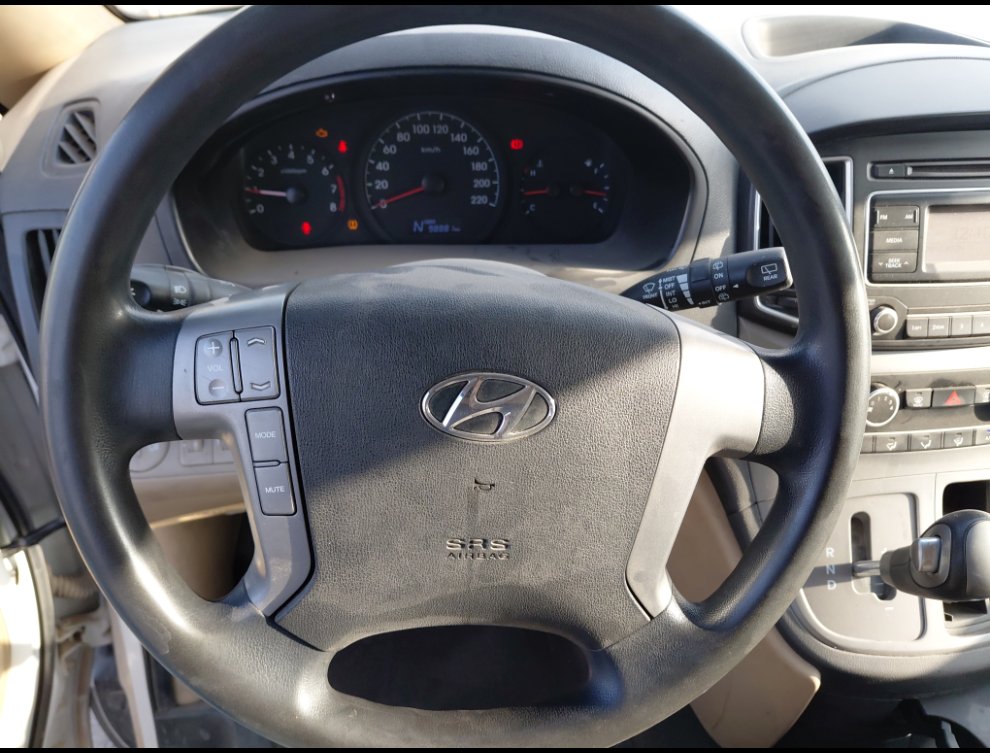 Hyundai H1  2021 image