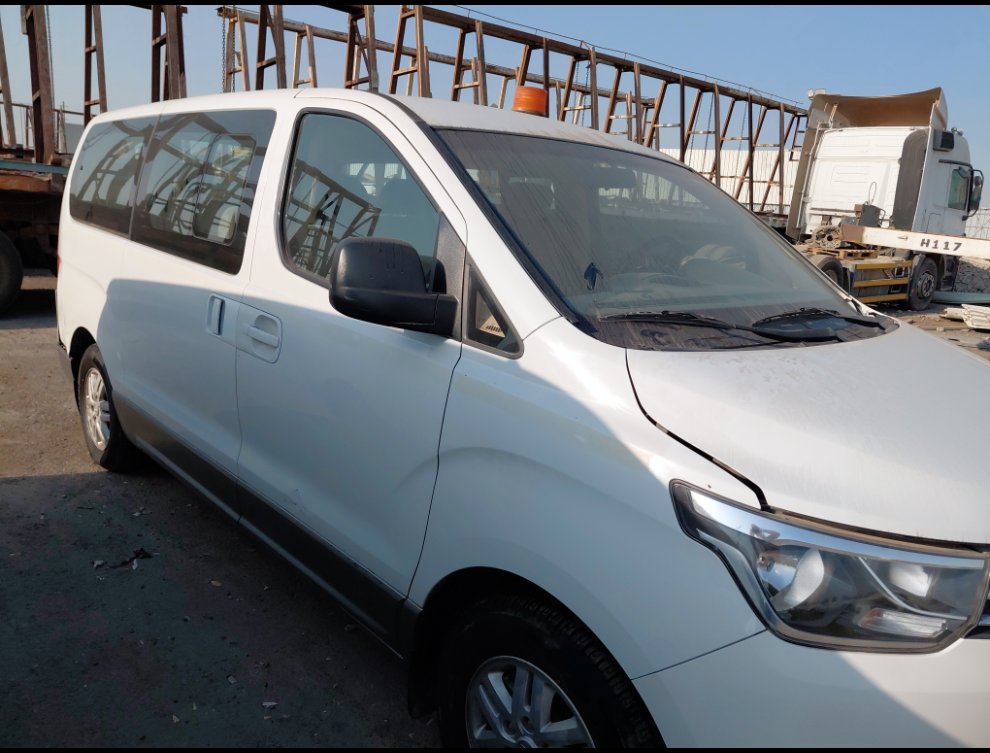 Hyundai H1  2021 image