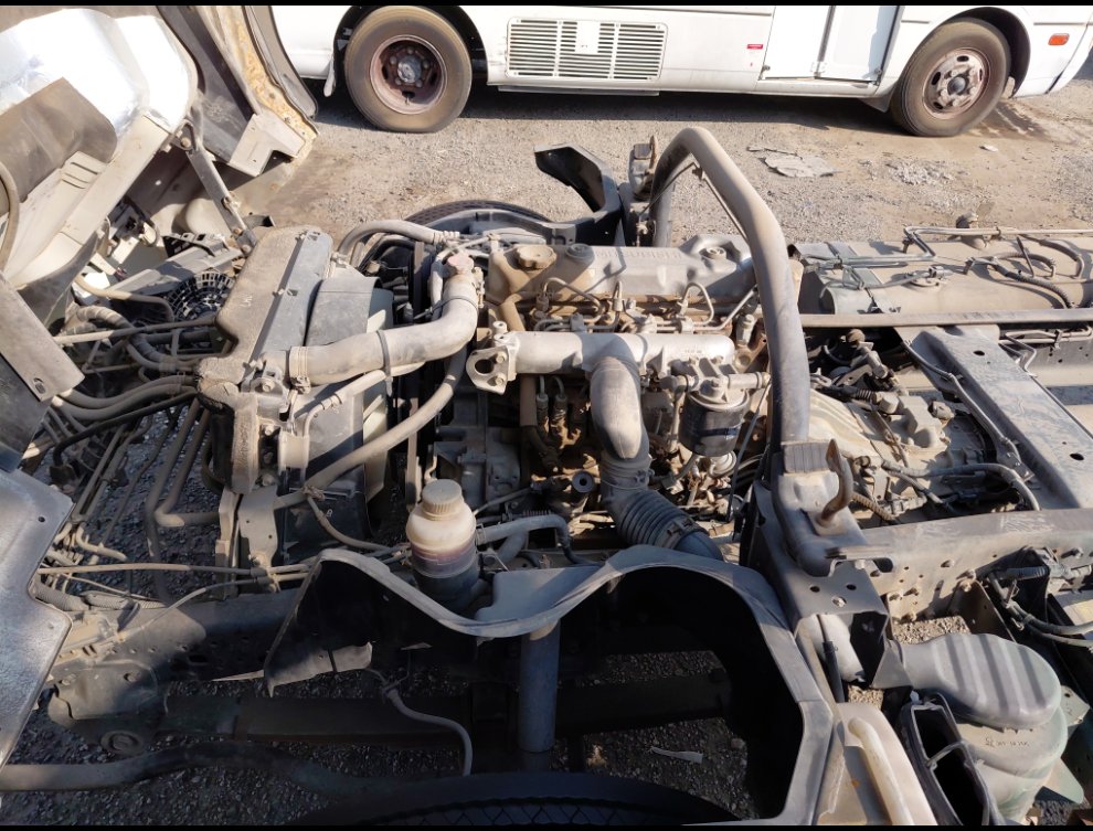 Mitsubishi Canter FUSO 2015 image