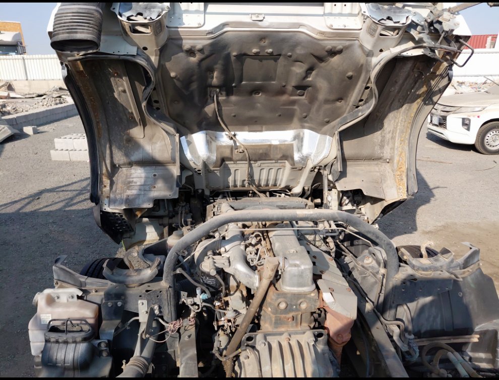 Mitsubishi Canter FUSO 2015 image