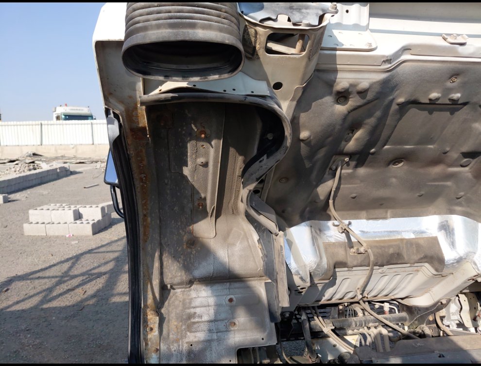 Mitsubishi Canter FUSO 2015 image