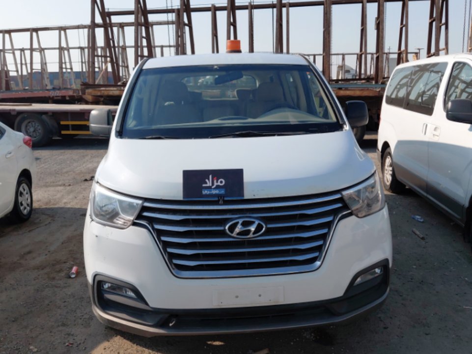 Hyundai H1  2021
