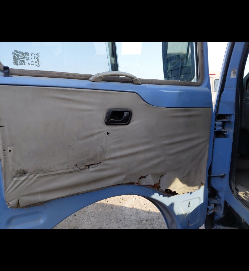 Mitsubishi Rosa FUSO 2013 image