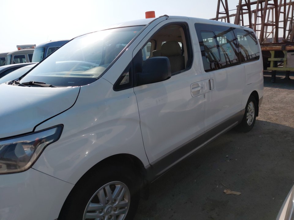 Hyundai H1  2021 image