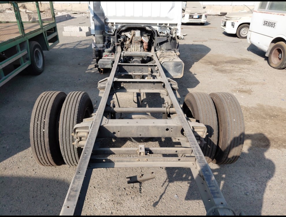 Mitsubishi Canter FUSO 2015 image