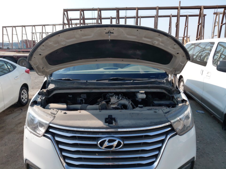 Hyundai H1  2021 image