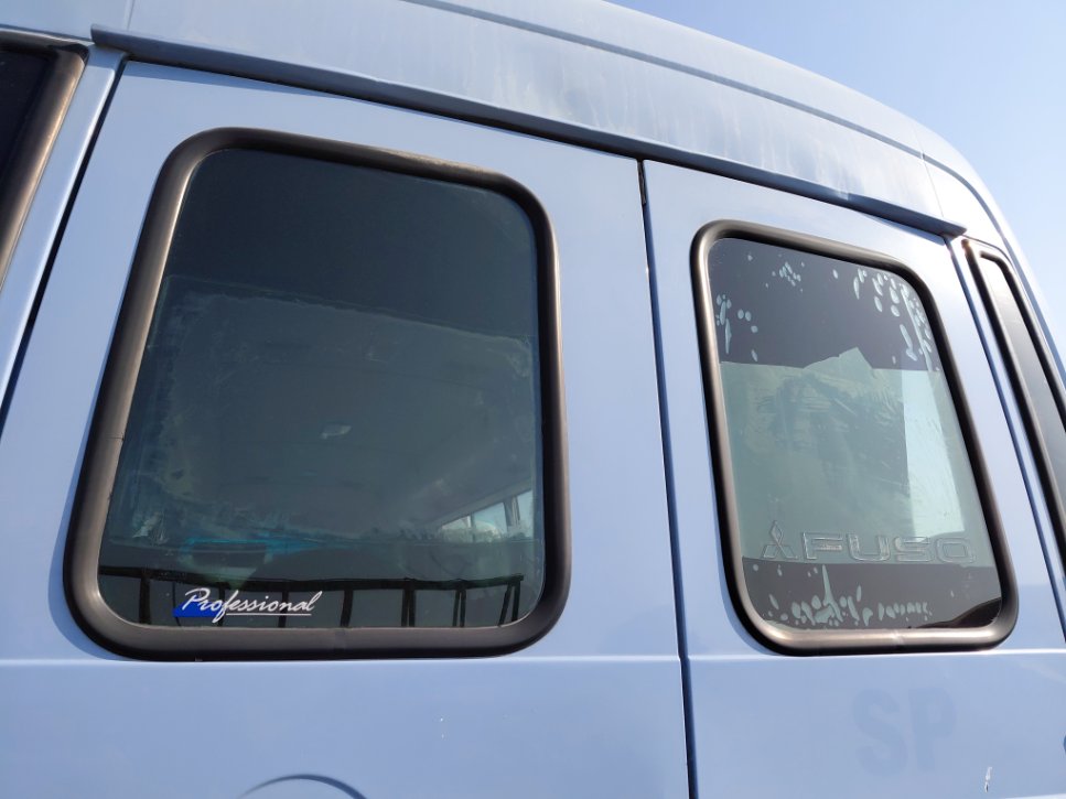 Mitsubishi Rosa FUSO 2013 image