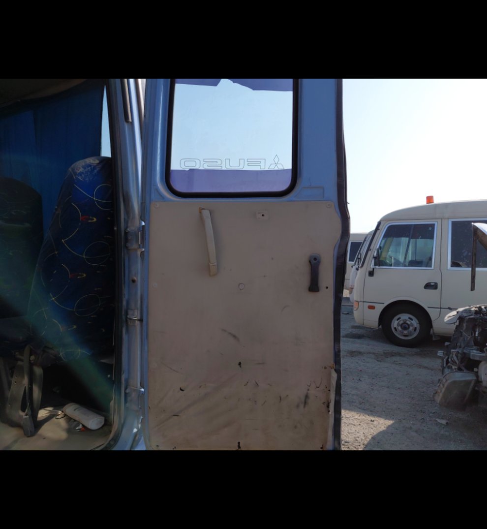 Mitsubishi Rosa FUSO 2013 image