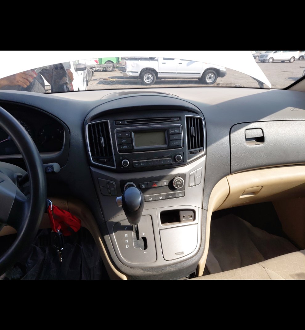 Hyundai H1  2021 image