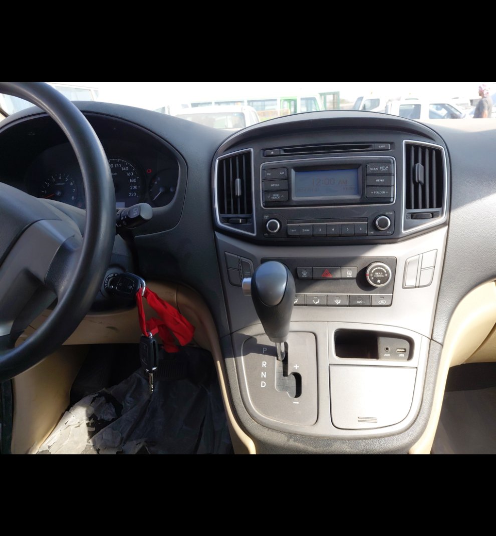 Hyundai H1  2021 image