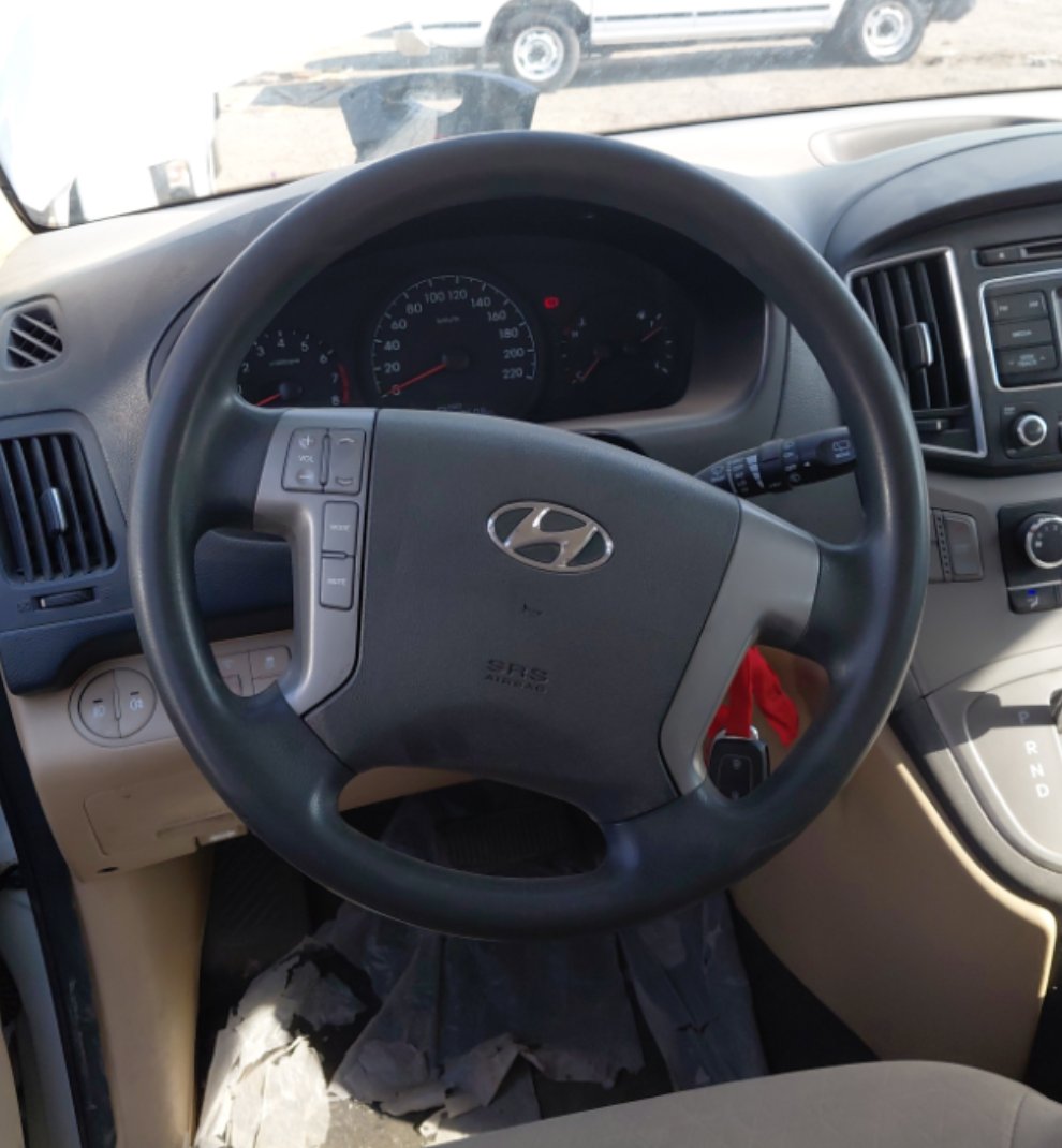 Hyundai H1  2021 image