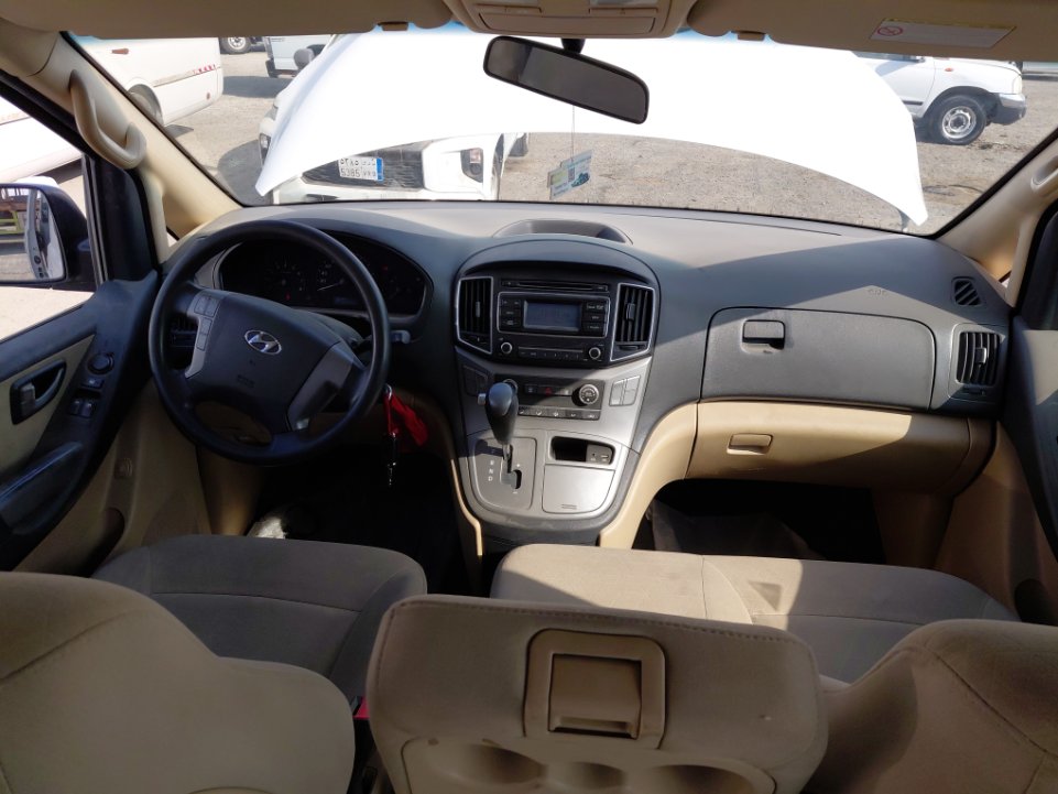 Hyundai H1  2021 image