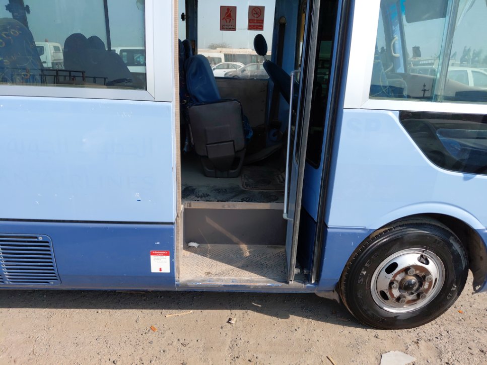 Mitsubishi Rosa FUSO 2013 image