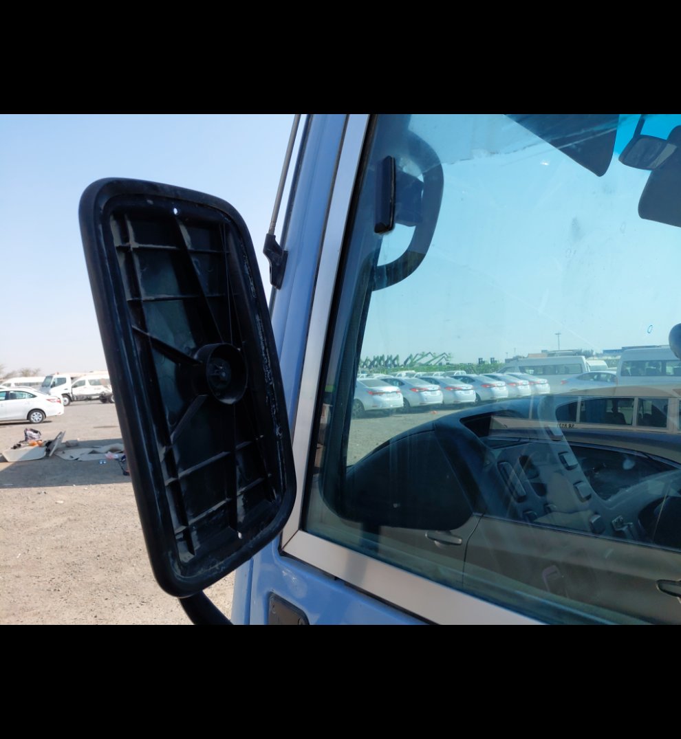 Mitsubishi Rosa FUSO 2013 image