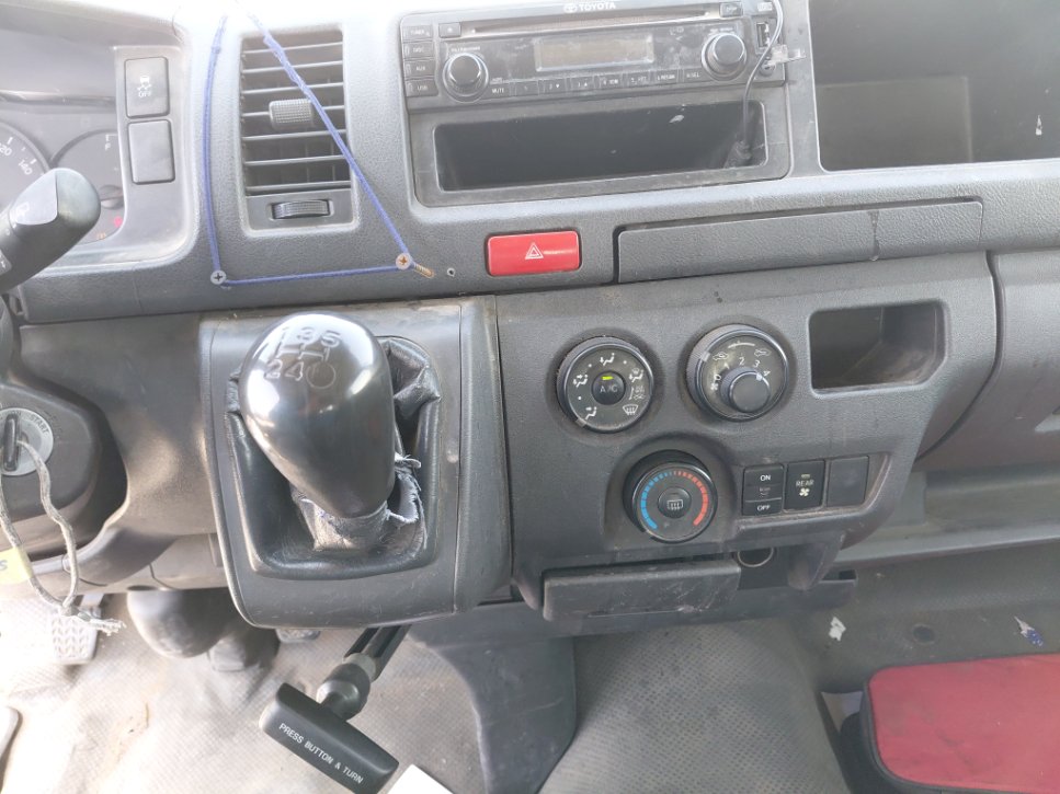 تويوتا هايس باص  2017 image