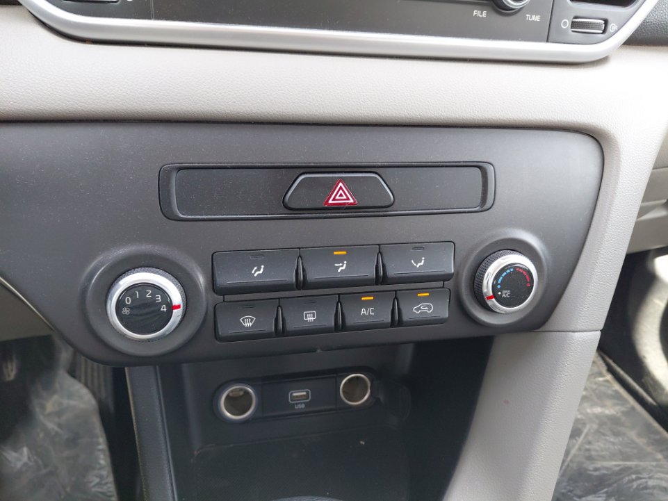 كيا سبورتاج LX AWD 2022 image