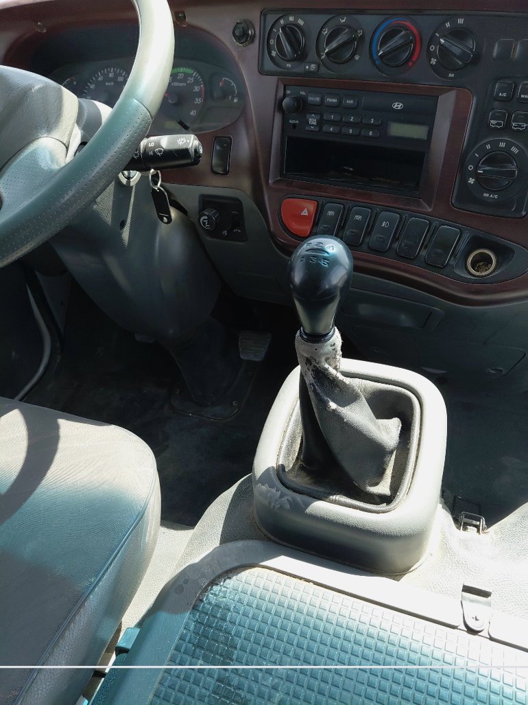 Hyundai County  2016 image