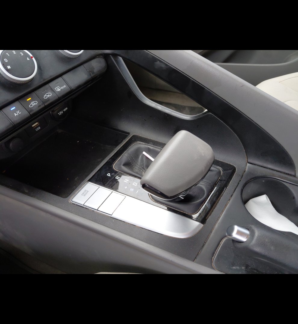 Hyundai Elantra  2021 image