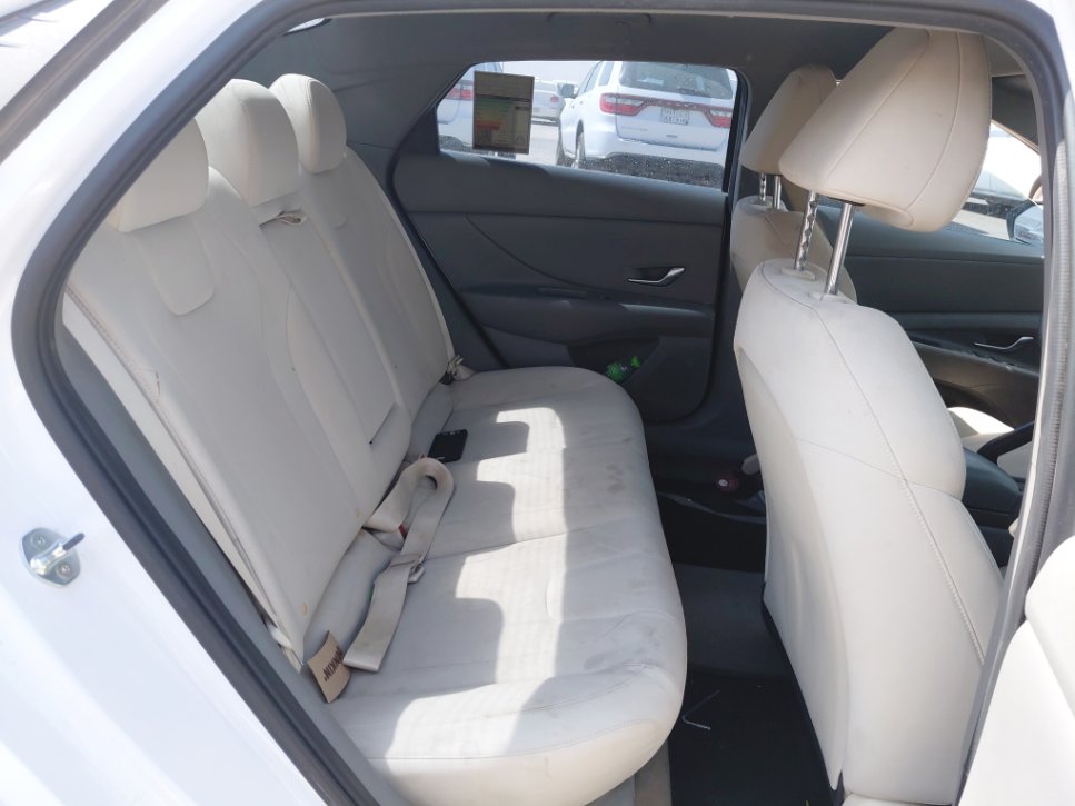 Hyundai Elantra  2021 image