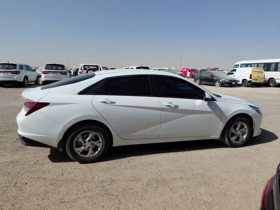 Hyundai Elantra  2021 image