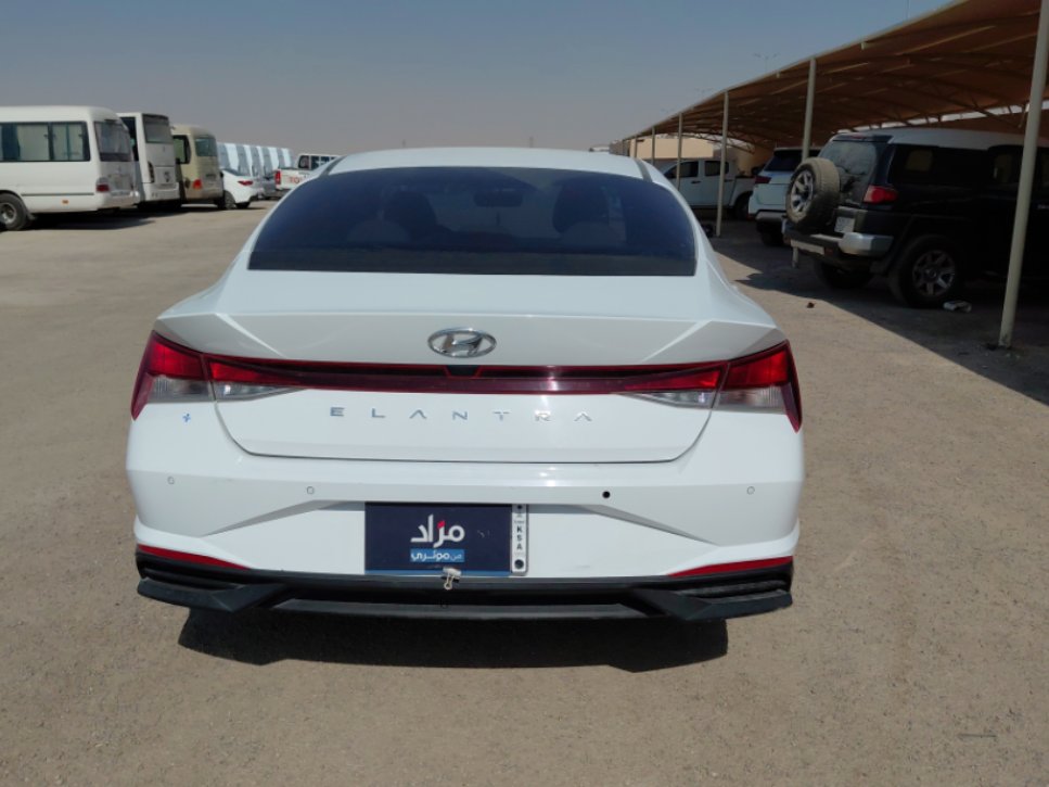 Hyundai Elantra  2021 image