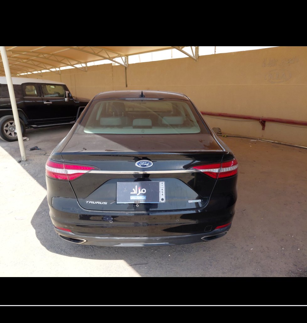 Ford Taurus  2020 image